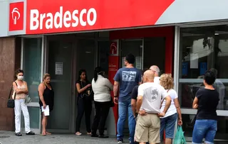 APÓS CERCA DE 12 HORAS, DINHEIRO SUMIDO VOLTA A CONTAS DO BRADESCO