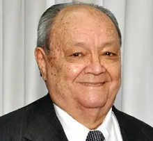 LUTO: EX-PRESIDENTE DA FECOMÉRCIO, CARLOS FERNANDO, MORRE AOS 91 ANOS
