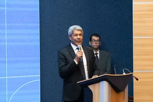 EM BRASÍLIA, JERÔNIMO PARTICIPA DO LANÇAMENTO DO EDITAL PARA PAVIMENTAÇÃO DA BR-030