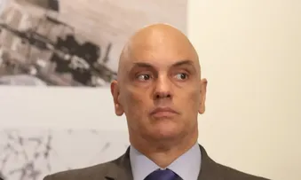 ALEXANDRE DE MORAES MANDA SOLTAR MAIS UM PRESO DO 8 DE JANEIRO