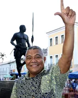 VALMIR ASSUNÇÃO COMEMORA APROVAÇÃO DO DIA DA CONSCIÊNCIA NEGRA COMO FERIADO NACIONAL NO CONGRESSO:  'VITÓRIA DO MOVIMENTO NEGRO'