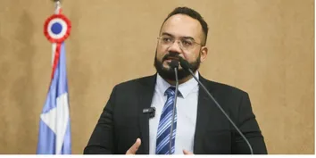 DEPUTADO LEANDRO DE JESUS REPUDIA PERSEGUIÇÃO IDEOLÓGICA AO IGHB