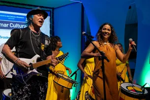 OFICINA DE MUSICALIZAÇÃO TRANSFORMA MATERIAIS RECICLÁVEIS EM INSTRUMENTOS MUSICAIS EM PRAIA DO FORTE