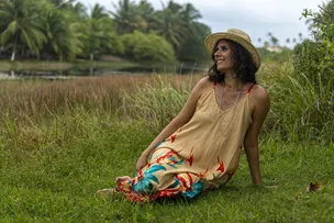 LORENA GONÇALVES LANÇA LIVRO DE POEMAS NO SHOPPING BELA VISTA