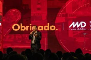 COM EVENTO MARCANTE E PRESTIGIADO, MOURA DUBEUX COMEMORA 40 ANOS DE ATUAÇÃO COM PALESTRA DO ECONOMISTA RICARDO AMORIM