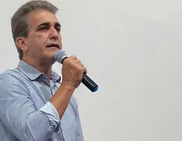 ROBINSON CHAMA DE "COSMÉTICAS" E "ELEITOREIRA" MEDIDAS ANUNCIADAS POR BRUNO REIS