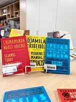 ACBEU PROMOVE EXPOSIÇÃO DE LIVROS DE ARTISTAS NEGROS ATÉ A PRÓXIMA QUINTA-FEIRA (30)