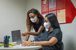 PROJETO “DESCOMPLICA, PRETA” OFERECE OPORTUNIDADES PARA POTENCIALIZAR NEGÓCIOS DE EMPREENDEDORAS NEGRAS COM 50% DE DESCONTO