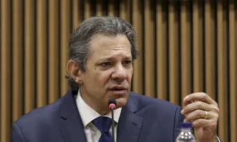 MINISTRO DA FAZENDA VÊ ESPAÇO PARA QUE JUROS CONTINUEM CAINDO