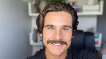 NICOLAS PRATTES EXPLICA SUPOSTA NOTIFICAÇÃO DE APLICATIVO DE RELACIONAMENTOS, CONFIRA