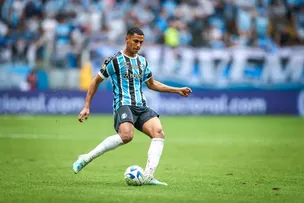 VITÓRIA FAZ PROPOSTA POR ZAGUEIRO DO GRÊMIO