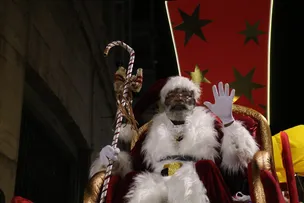 DESFILE "AS FOLIAS DE PAPAI NOEL" ABRE PROGRAMAÇÃO DE RUA DO NATAL SALVADOR NO CENTRO HISTÓRICO
