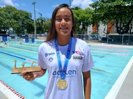 ATLETA BAIANA DE NATAÇÃO INFANTIL CONQUISTA TÍTULOS E MEDALHAS