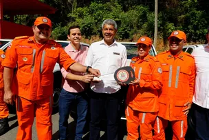 CORPO DE BOMBEIROS RECEBE 25 NOVAS VIATURAS