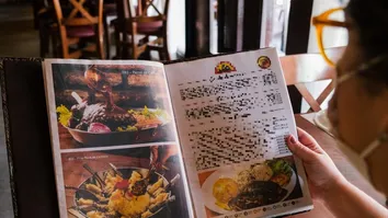 VEREADORES APROVAM PROIBIÇÃO DE CARDÁPIOS DIGITAIS EM BARES E RESTAURANTES DE SALVADOR
