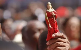 DEVOTOS HOMENAGEIAM SANTA BÁRBARA NA IGREJA NOSSA SENHORA DO ROSÁRIO DOS PRETOS NESTA SEGUNDA (4)