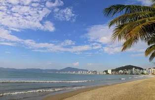 ITAPEMA, CIDADE VIZINHA A BALNEÁRIO CAMBORIÚ, ESTÁ PRESTES A LIDERAR RANKING DE IMÓVEIS MAIS CAROS DO PAÍS