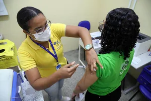 SMS INTENSIFICA VACINA CONTRA COVID-19 PARA FOLIÕES A PARTIR DESTA QUARTA (17); VEJA POSTOS
