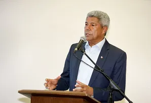 'TEM GENTE QUE NÃO TEM ALTURA' PARA DEBATER, DIZ JERÔNIMO SEM CITAR ACM NETO