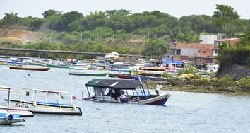 EMBARCAÇÃO QUE NAUFRAGOU EM MADRE DE DEUS ESTAVA IRREGULAR, DIZ MARINHA