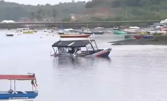 JERÔNIMO LAMENTA NAUFRÁGIO DE BARCO NA BAÍA DE TODOS-OS-SANTOS