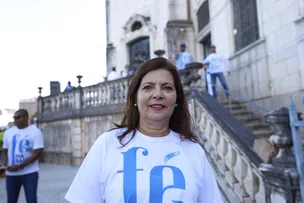 NOS FESTEJOS AO SENHOR DO BONFIM, SECRETÁRIA ADÉLIA PINHEIRO CELEBRA FÉ E VALORES DA EDUCAÇÃO E DEMOCRACIA