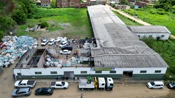GOVERNO DO ESTADO ENTREGA EQUIPAMENTOS PARA RECUPERAÇÃO DA CENTRAL DE TRIAGEM DA COLETA SELETIVA DE ITABUNA