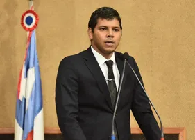 DIEGO CASTRO COMENTA RECUO DE JERÔNIMO SOBRE CÂMERAS NAS FARDAS DA PM DURANTE CARNAVAL: ‘DEVERIA PRIORIZAR O PAGAMENTO DA PERICULOSIDADE’