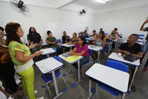 SEC PROMOVE DIÁLOGO EM ESCOLA SOBRE ATENDIMENTO A ESTUDANTES PCDs