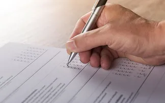 CONCURSEIROS DE BAIXA RENDA CONCORREM A BOLSA DE ESTUDOS; ENTENDA