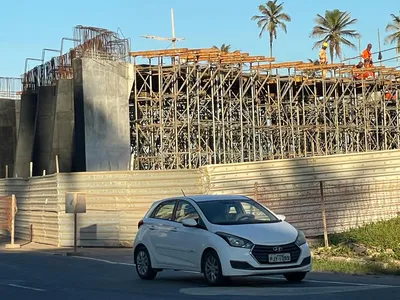 ORLA DE PITUAÇU TERÁ UM ENORME ELEVADO DE CONCRETO, 3 RESTAURANTES E QUIOSQUES E CALÇADÃO TERÁ 10 METROS. VEJA FOTOS  E O QUE DIZEM OS URBANISTAS E A PREFEITURA