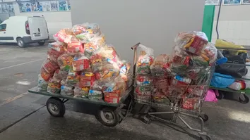 SECRETARIA DA EDUCAÇÃO REALIZA CAMPANHA DE APOIO A DESABRIGADOS PELAS CHUVAS E ARRECADA 2,3 TONELADAS DE ALIMENTOS