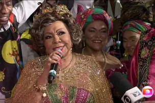 ALCIONE DESFILA COM A MANGUEIRA APÓS PASSAR MAL