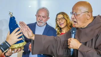 PESQUISA: AVALIAÇÃO POSITIVA DE LULA É MAIOR ENTRE MULHERES E CATÓLICOS
