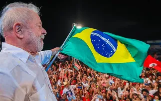 PEDIDO DE IMPEACHMENT DE LULA É PROTOCOLADO NA CÂMARA COM 139 ASSINATURAS