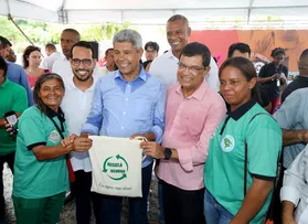 GOVERNO DA BAHIA ENTREGA EQUIPAMENTOS PARA COOPERATIVAS DE MATERIAL RECICLÁVEL