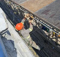 MONTAGEM DA ESTRUTURA PARA AMBULANTES NA BARRA É INTERDITADA PELA INSPEÇÃO DO TRABALHO