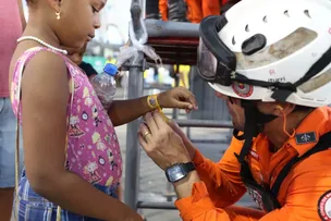 CORPO DE BOMBEIROS VAI DISTRIBUIR 60 MIL PULSEIRAS DE IDENTIFICAÇÃO DURANTE CARNAVAL