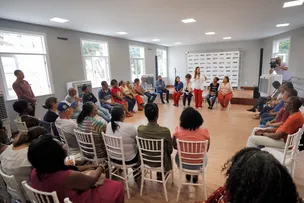 VOLUNTARIAS SOCIAIS ENTREGAM MIL CESTAS PARA CRECHES E ESCOLAS DE SALVADOR E RMS