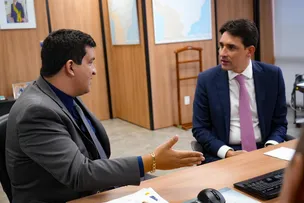 INTERRUPÇÃO DE VOOS DA PASSAREDO: EM BRASÍLIA, DANILO HENRIQUE TEM AUDIÊNCIA COM MINISTRO SÍLVIO COSTA FILHO E BUSCA SOLUÇÃO