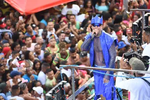 IGOR KANNÁRIO ARRASTA MULTIDÃO DURANTE PASSAGEM PELO CIRCUITO OSMAR