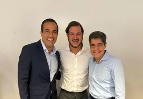 UNIÃO BRASIL TEM NOVO PRESIDENTE; ACM NETO ASSUME VICE-PRESIDÊNCIA. MAS BIVAR DIZ QUE ELEIÇÃO NÃO VALE