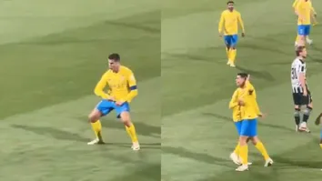 CRISTIANO RONALDO FAZ GESTO OBSCENO À TORCIDA ADVERSÁRIA APÓS OUVIR GRITOS DE "MESSI"