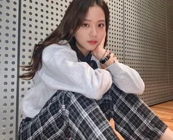 JISOO DO 'BLACKPINK' ESTABELECE SUA PRÓPIA AGÊNCIA A BLISSOO