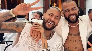 DANIEL ALVES RECORRE A NEYMAR PAI PARA PAGAR FIANÇA DE R$ 5,4 MI APÓS CONDENAÇÃO