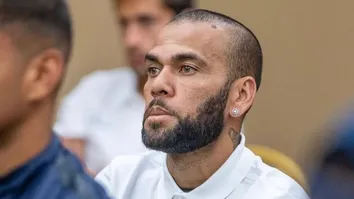 DANIEL ALVES SEGUE DETIDO NA ESPANHA APÓS PRAZO DE PAGAMENTO DE FIANÇA EXPIRAR