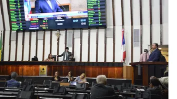PEC DA REELEIÇÃO É APROVADA COM 56 VOTOS NA ALBA; APENAS DOIS DEPUTADOS VOTARAM CONTRA