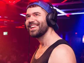 DE SALVADOR, DJ OBER SE JUNTA A THE CALLING E MAGIC! NO LINE-UP DO FESTIVAL WHATZPOP71