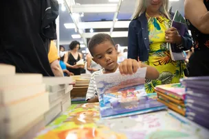 BIENAL DO LIVRO BAHIA 2024 TERÁ ESPAÇO INFANTIL COM CENOGRAFIA INTERATIVA E ATIVIDADES ARTÍSTICAS