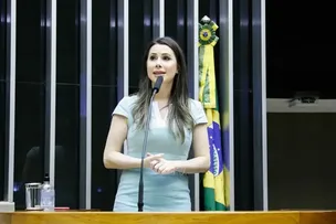 DEPUTADA BOLSONARISTA É ELEITA PRESIDENTE DA CCJ DA CÂMARA